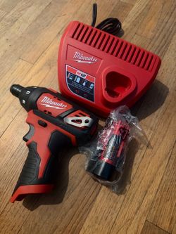 M12 drill with battery and charger