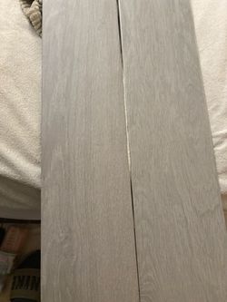 Wood look porcelain tile