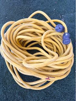 100 feet heavy duty extension cord