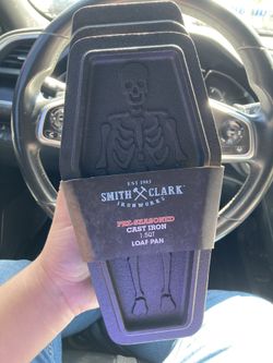 Smith & Clark Cast Iron Skeleton Loaf Spooky Halloween Kitchen