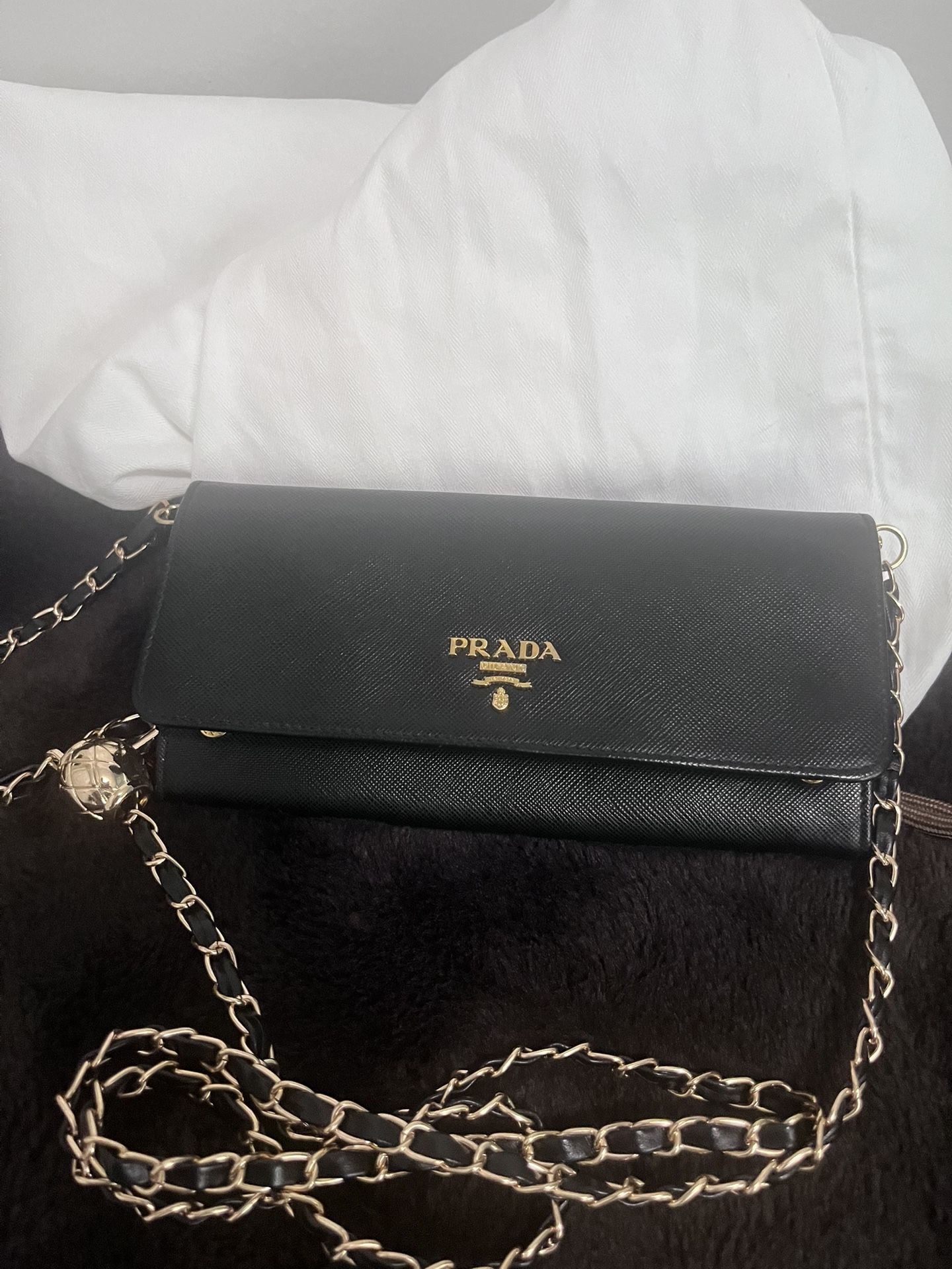 Prada Wallet On Chain