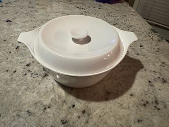 Centura by Corning White Ceramic Casserole Dish with Lid