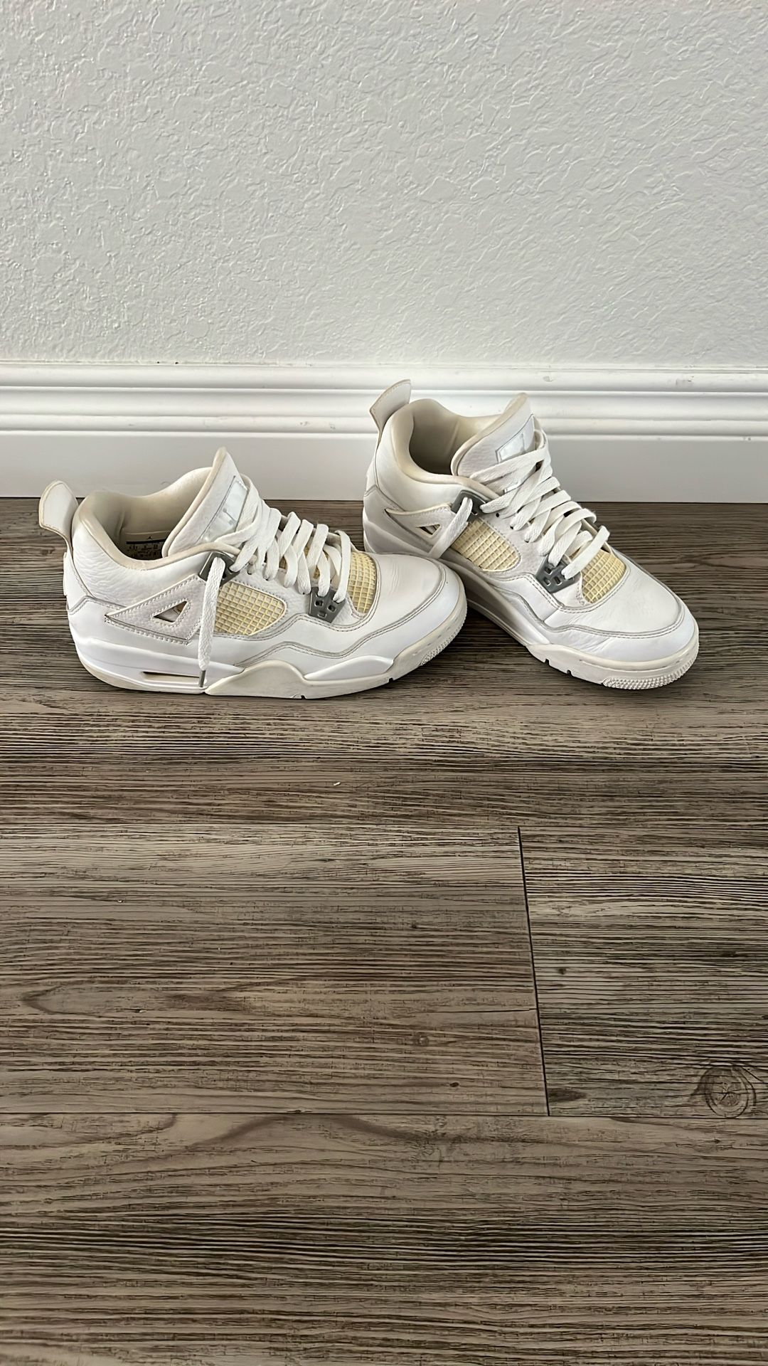 Air Jordan 4 Retro Shoes