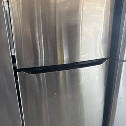 lg 33  inches wide new refrigerator 