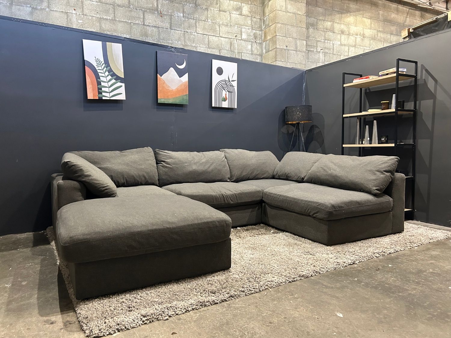 Gorgeous 5 Piece Modular Sofa Set - Delivery Available!