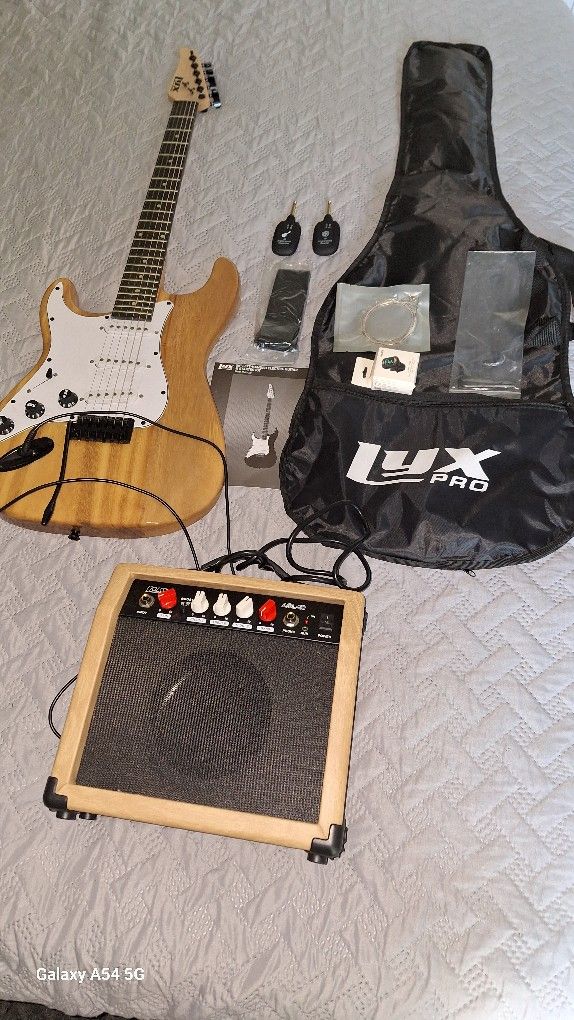 LYX LEFTY ELECTRIC GUITAR COMPLETE