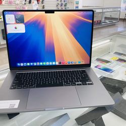 MacBook Air M3 15” 16GB RAM 256gb SSD