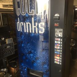 Soda, snack combo vending machines
