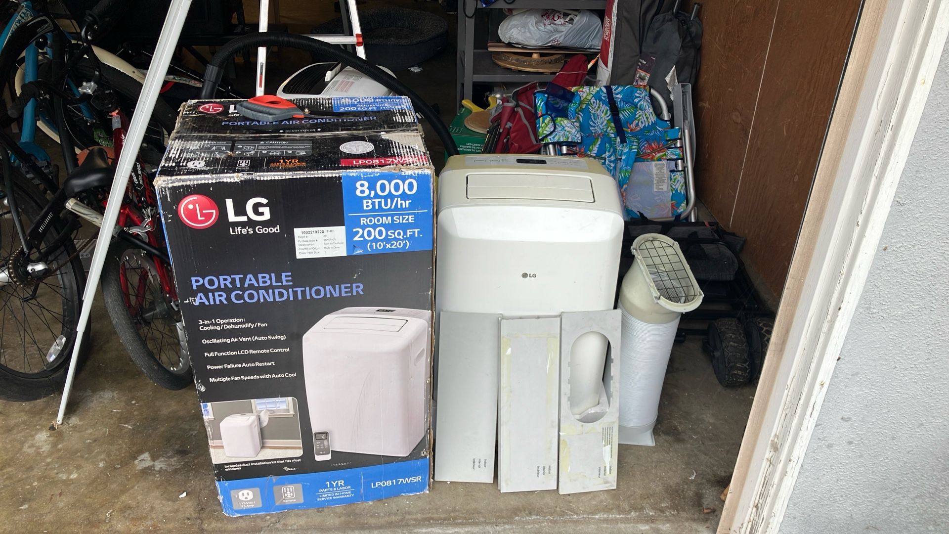 Portable LG 8000 BTU AC