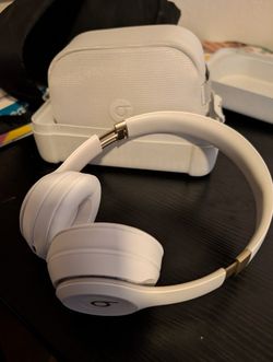 Beats Solo 4