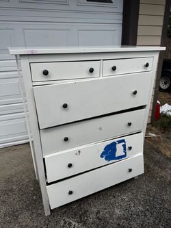 White 6-Drawer Dresser with Black Knobs