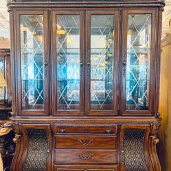 AICO By Michael Amini SOVEREIGN China Cabinet