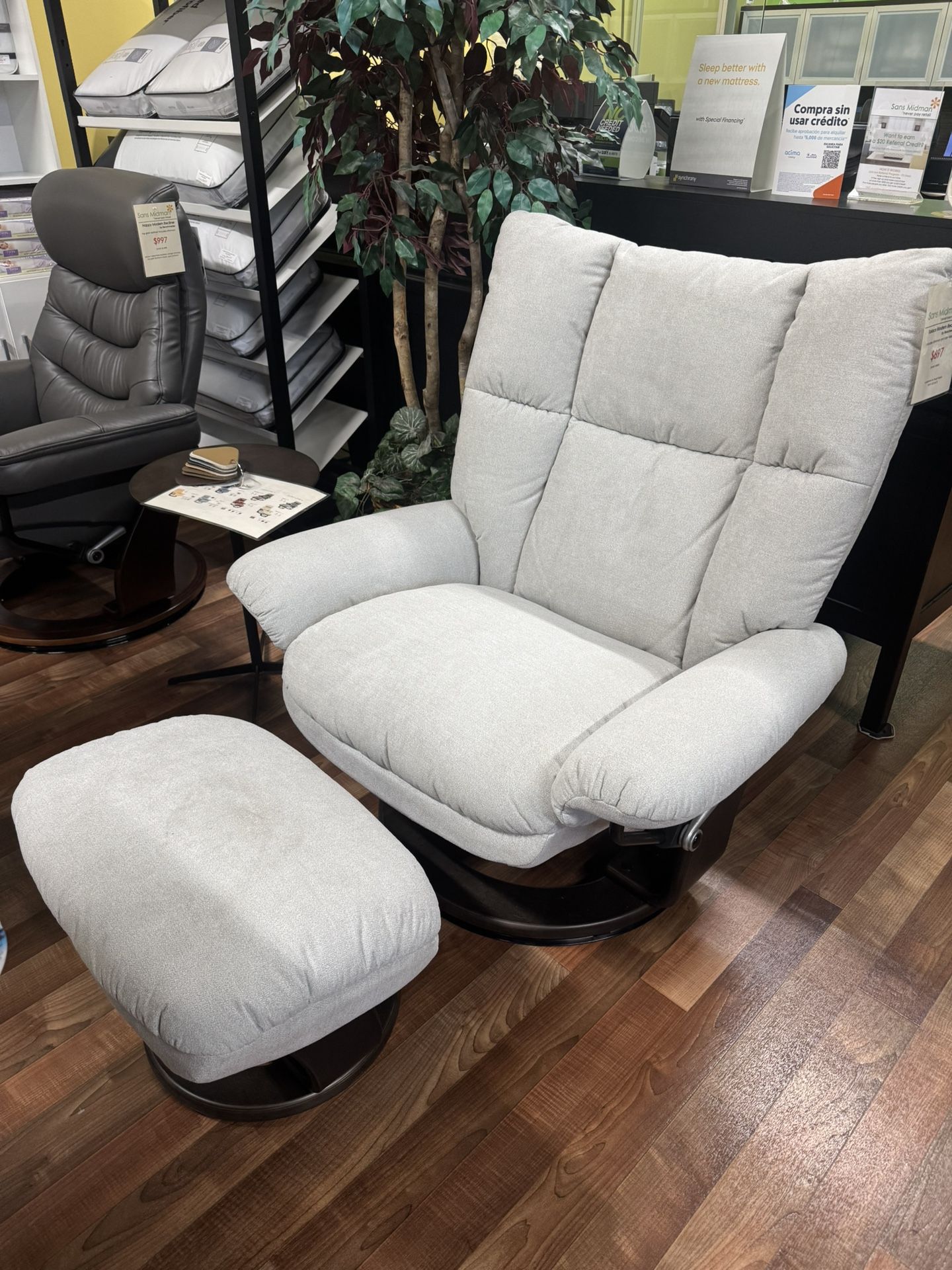 Solace Modern Recliner