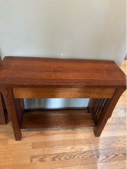 Console - Entry way Solid Wood (Underhill Furniture)