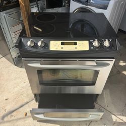 GE Stove 