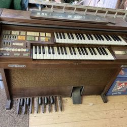 Kimball Piano 80$ Come Get It Works Fine