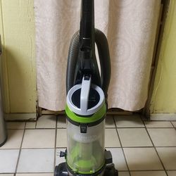 Bissell Cleanview Swivel Pet Reach Full-Size Vacuum Cleaner