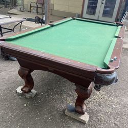 Pool table