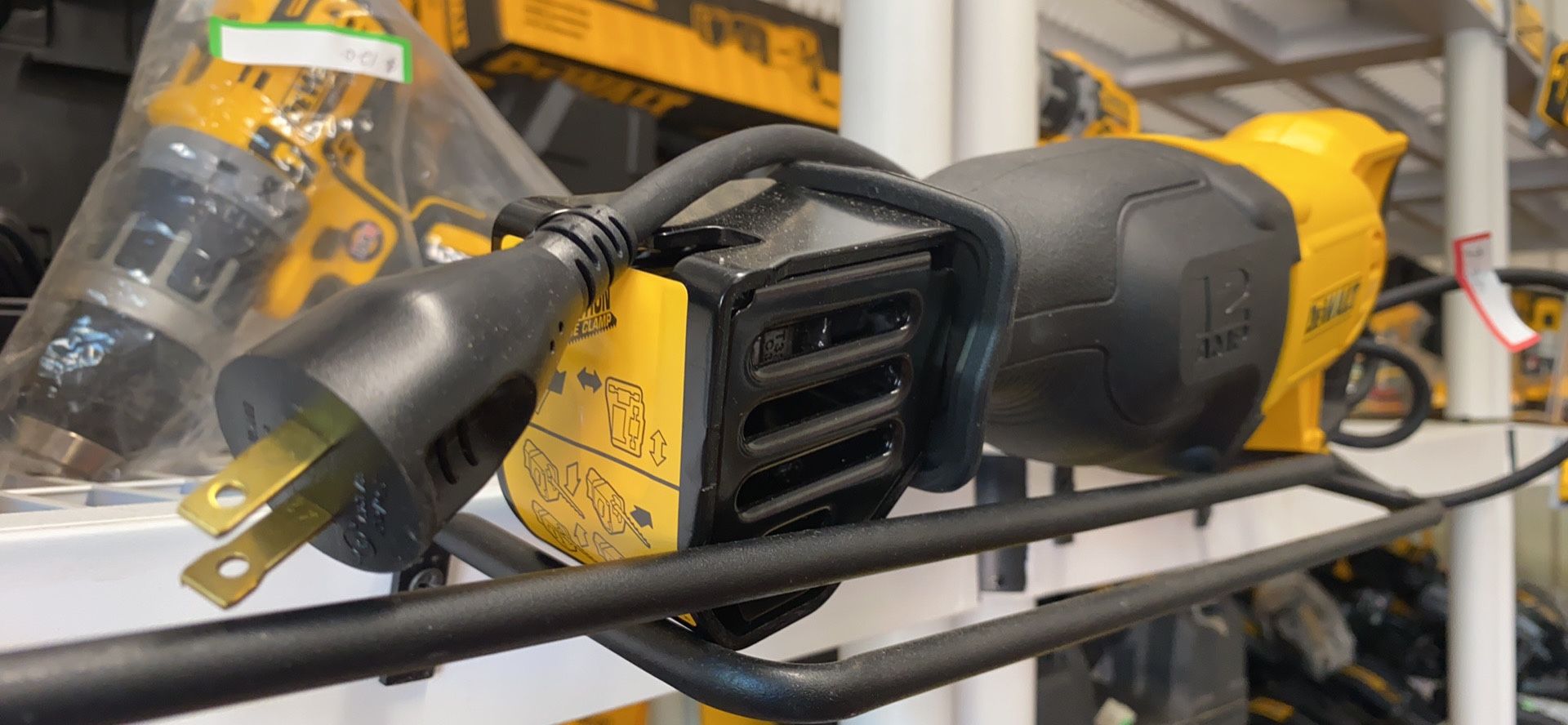 DEWALT 12 Amp Corded Reciprocating Saw