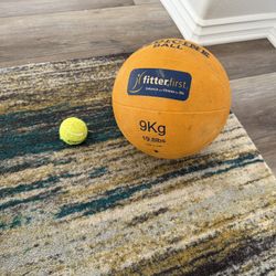 Medicine Ball, 9kg (19.8 Lbs)