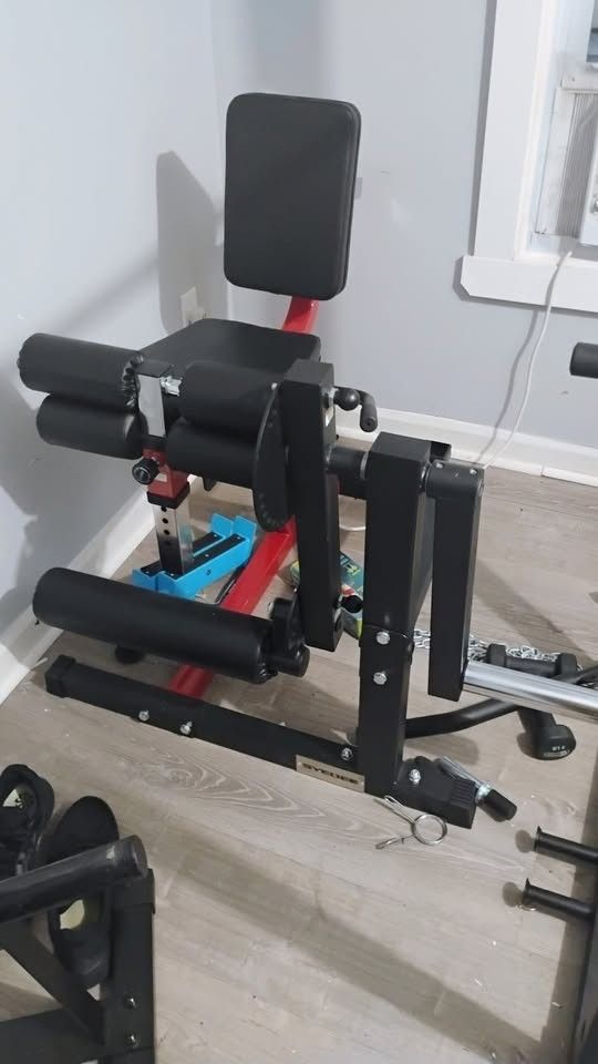Leg Extension & Leg Curl Gym Machine - Can deliver & install