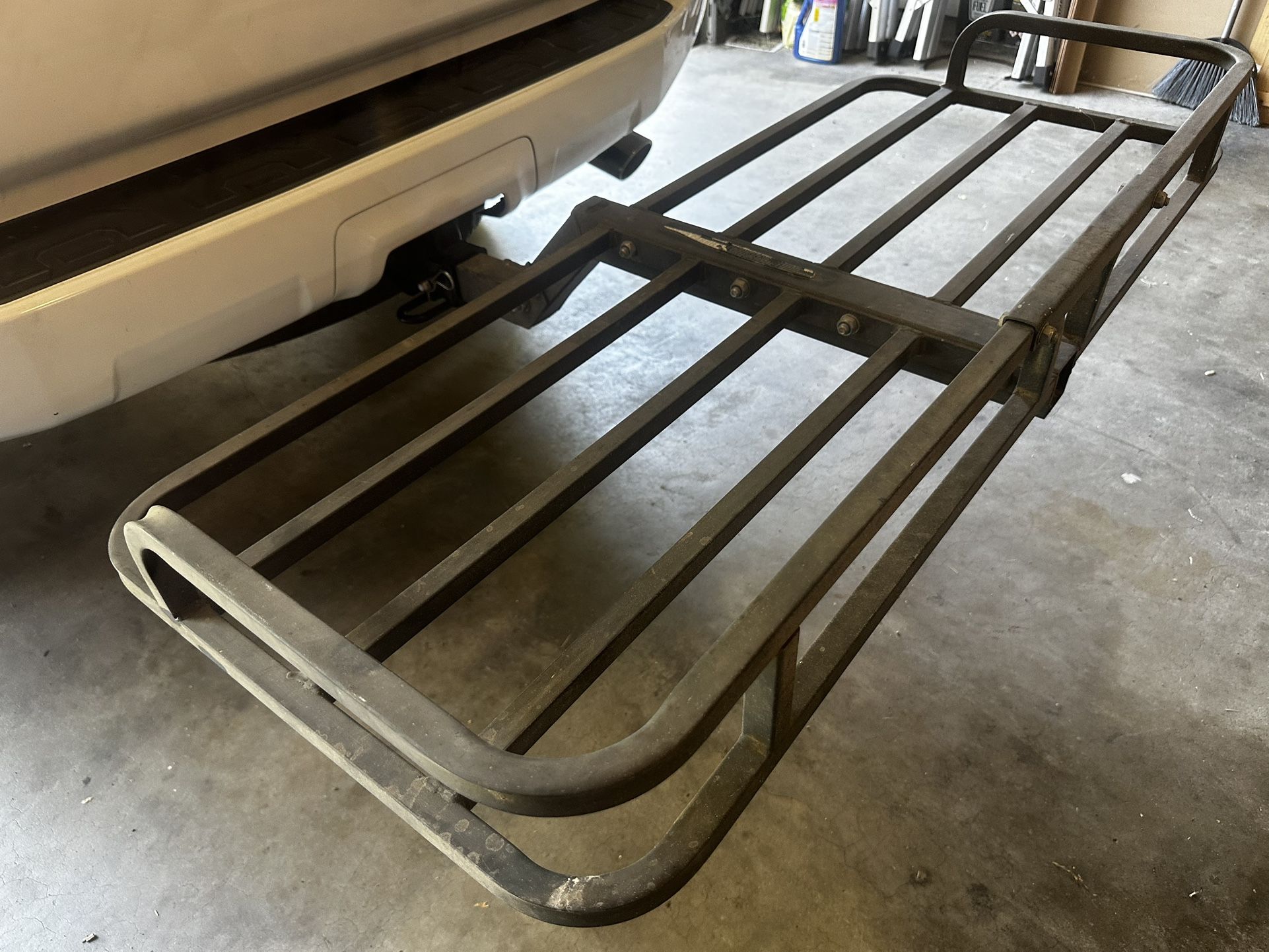 Hitch Rack / Basket Carrier
