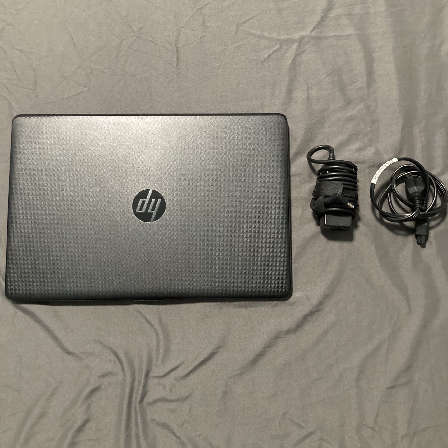 HP 15-BS015DX 15.6 Inch Touchscreen 8GB RAM 128gb ssd-I5 7th Gen Laptop - Black (With Charger)