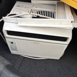 Toshiba 6000 BTU Window AC