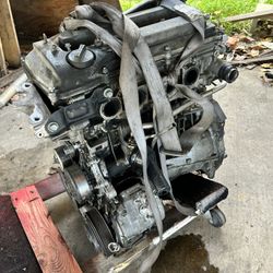 Toyota 2.4-liter engine (2AZ-FE)