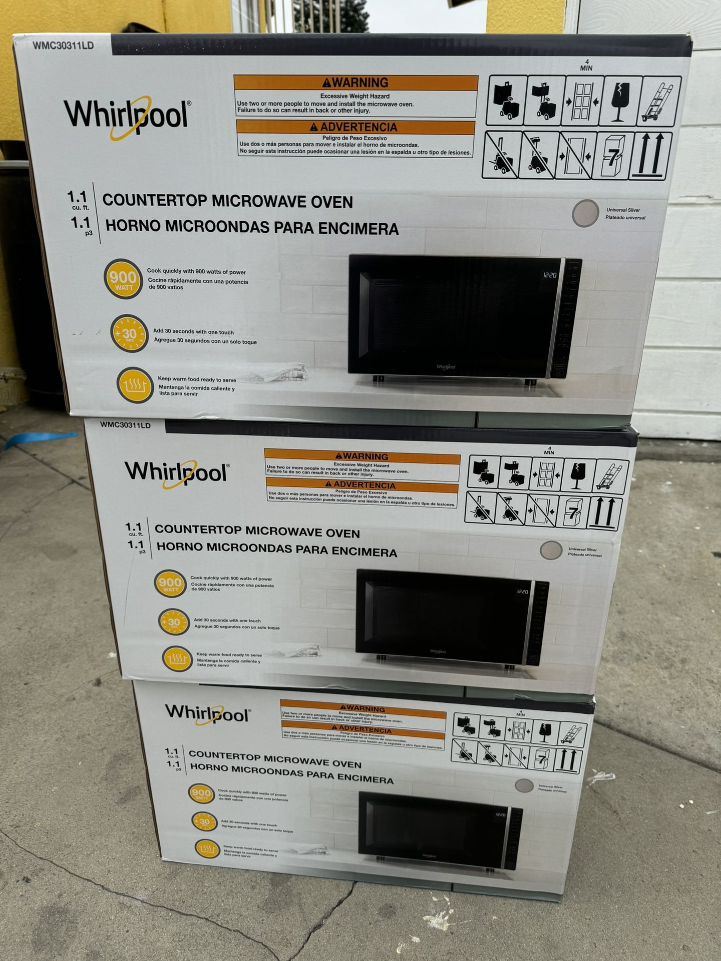 Whirlpool 1.1 Cu Ft Countertop Microwave Oven, Black