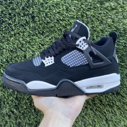 Air Jordan 4 White Thunder 