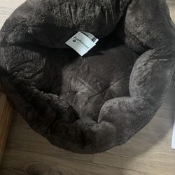 New FurHaven Pet Bed For Small To Medium Pet. Cuddly Bed For Dogs  Soothes Anxiety, Keeps Warm. For Chihuahua, Dachshund, Terrier Doggies, Never Used.