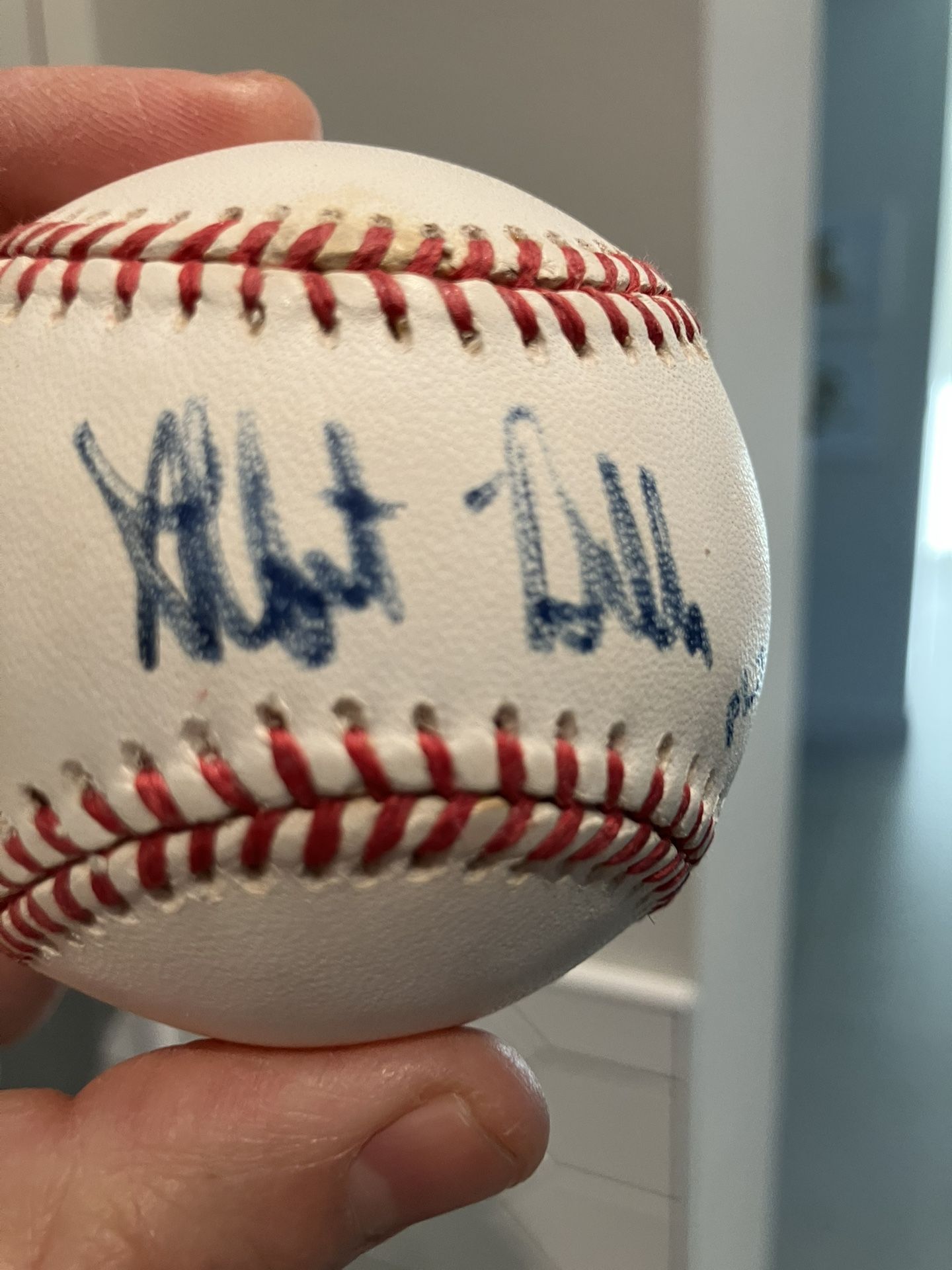 Albert Belle Signed Baseball
