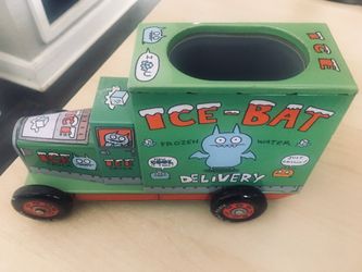 Uglydolls Ice-Bat Tin Truck