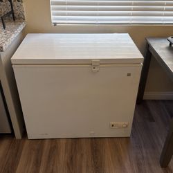 Deep Freezer Works Perfectly