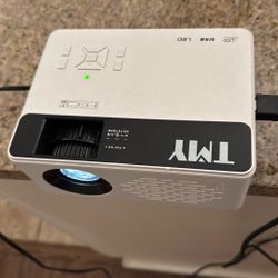 Wired Projector Works With Mirroring 