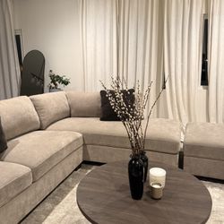Thomasville Sectional Brown brand New 