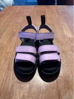 Girls pink Dr. Martens