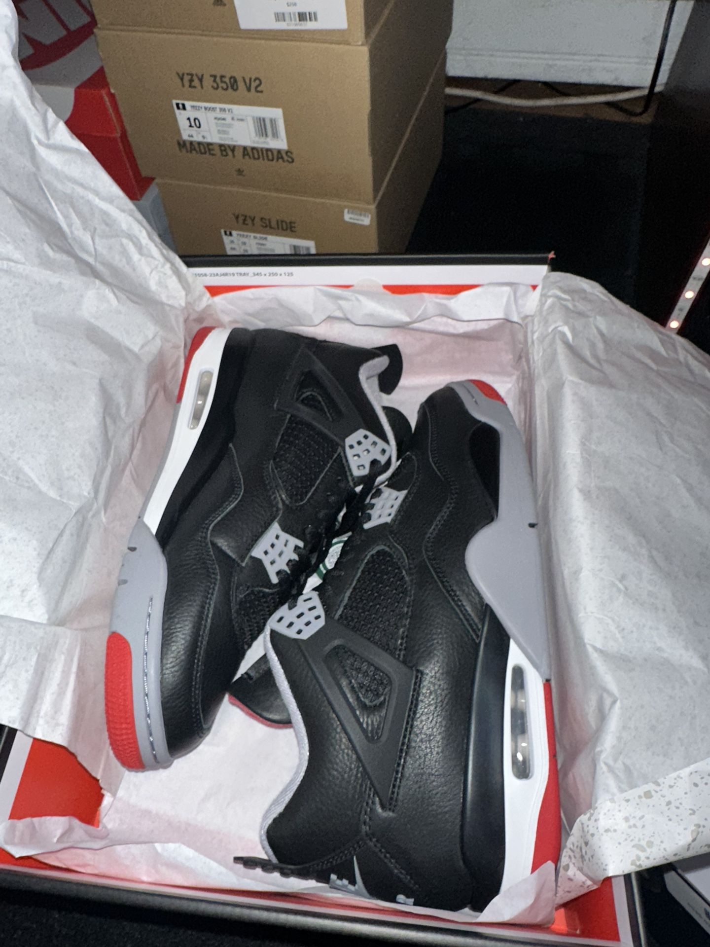 JORDAN 4s BRED REIMAGINED SIZE 10 DEADSTOCK