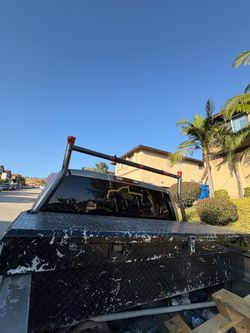 Truck tool box