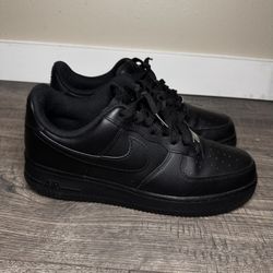 Nike Men’s  Black Air Force 1 ‘07