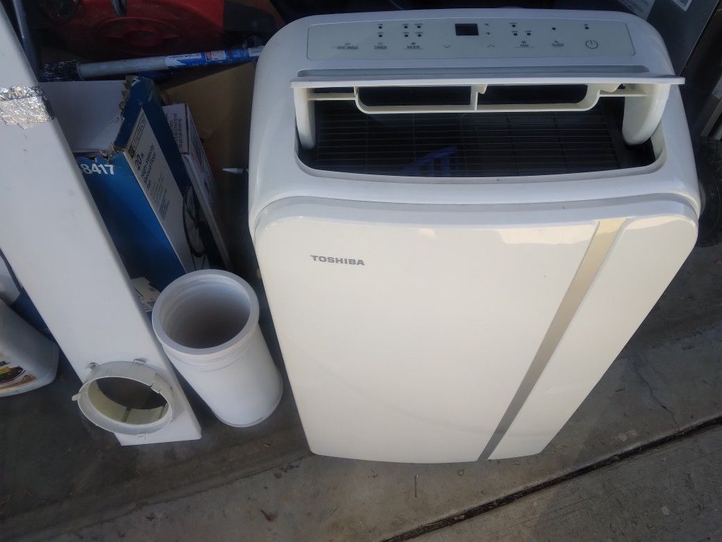 TOSHIBA PORTABLE AIR CONDITIONER 
