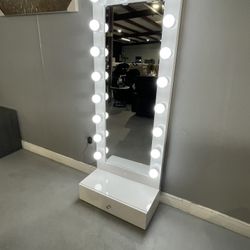 Stand Up Mirror Led 