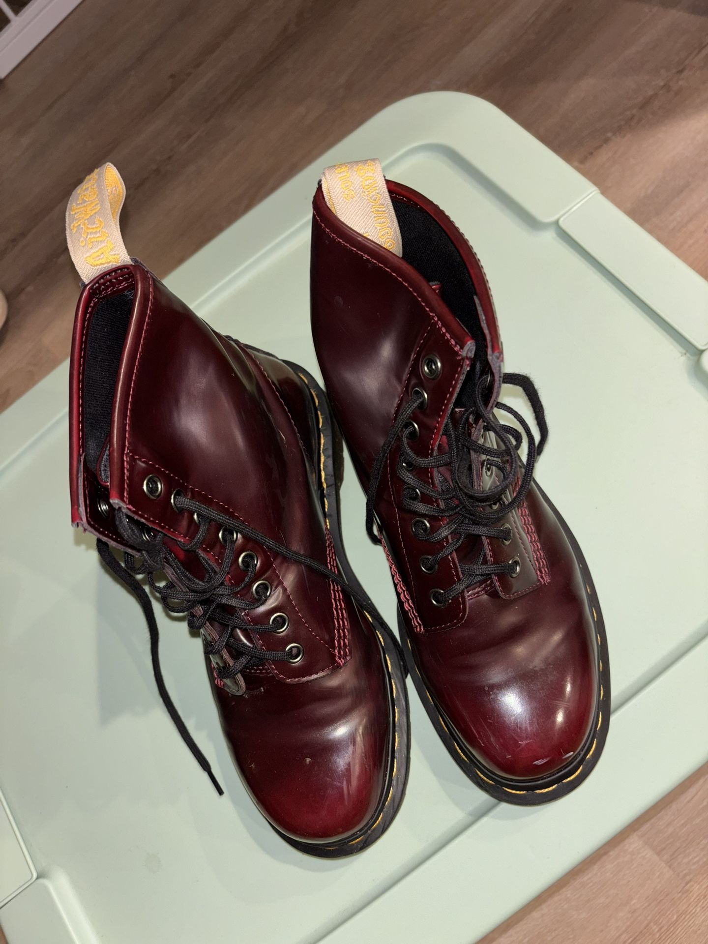 Dr. Martens - Vegan leather