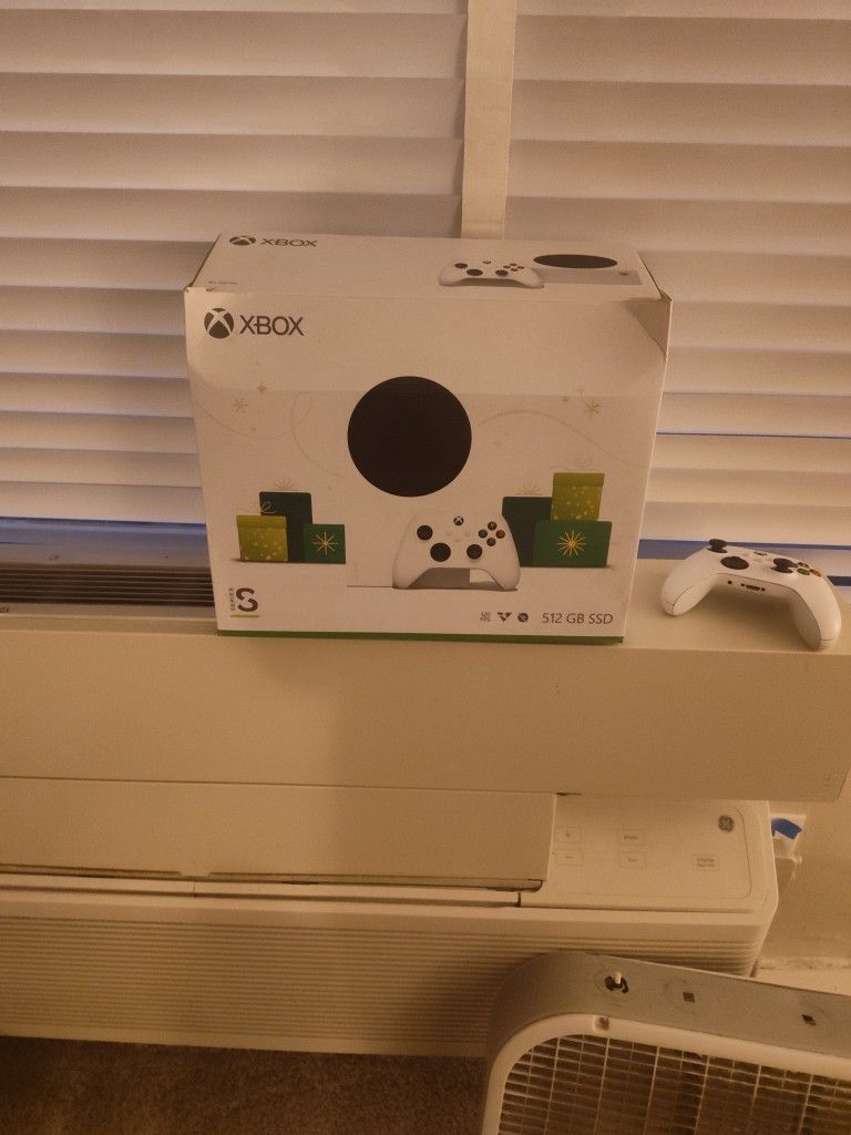 Xbox Series S Next Gen With One Gamesir G7 Controller 