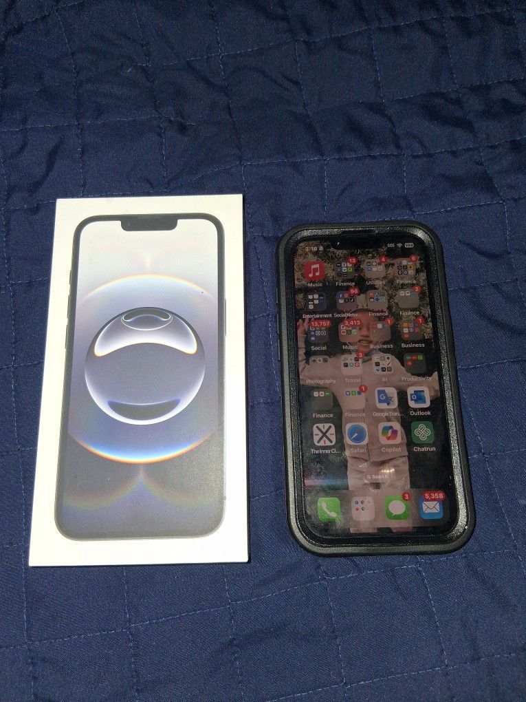 iPhone 16e BOOST MOBILE $250