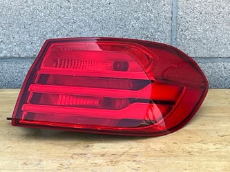 2014-2017 BMW 4 series Right passenger side Tail light oem