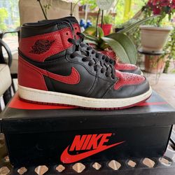 Air Jordan 1 Retro High OG Banned 2016 Bred