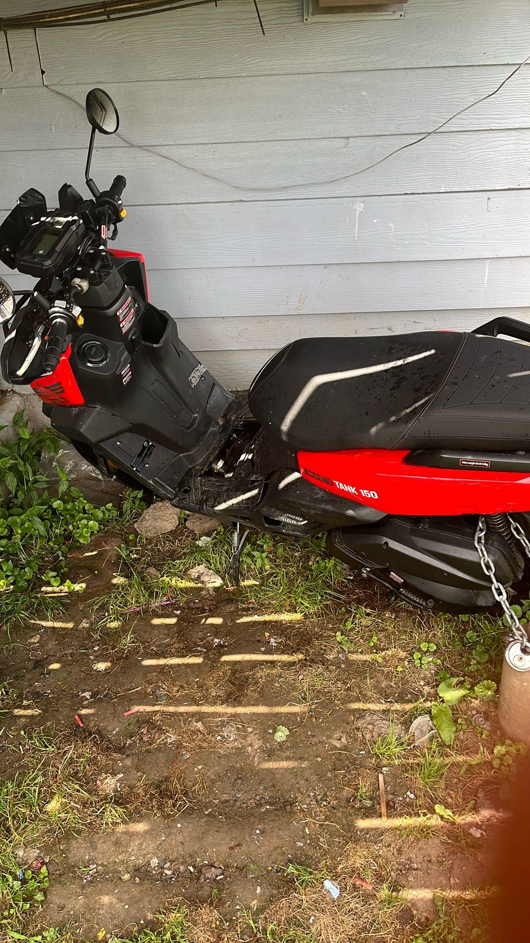 Red 2025 Ascend Tank 150