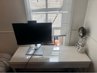 White Working Desk